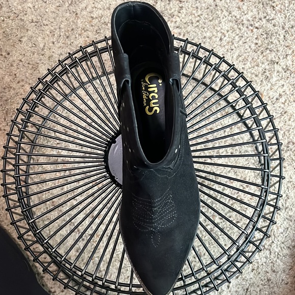 Circus by Sam Edelman for torrid black western booties. 9.5 WW - Picture 5 of 12